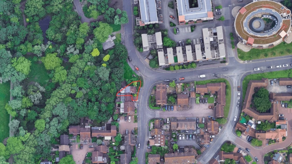 Aerial view of the 2 Somerford Way site in Southwark, highlighting a Metropolitan Open Land (MOL) plot assessed for residential development and openness impacts.